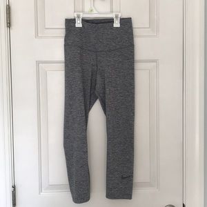 Nike Pro Dri Fit Cropped Leggings